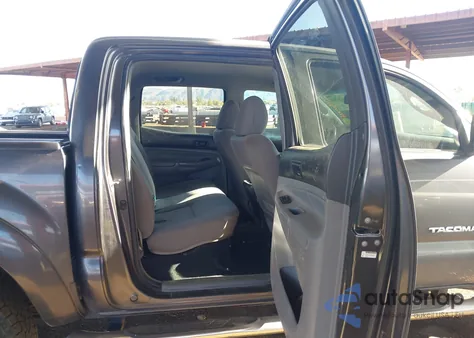 2013 Toyota Tacoma Prerunner V6 z USA, uszkodzony, nr VIN 3TMJU4GN5DM154286